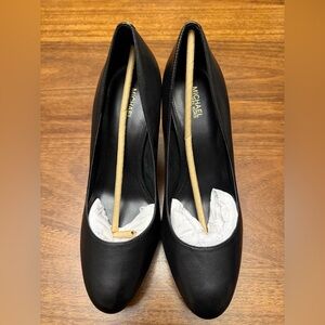 NEW! Michael Kors Classic Black Heels Size 10